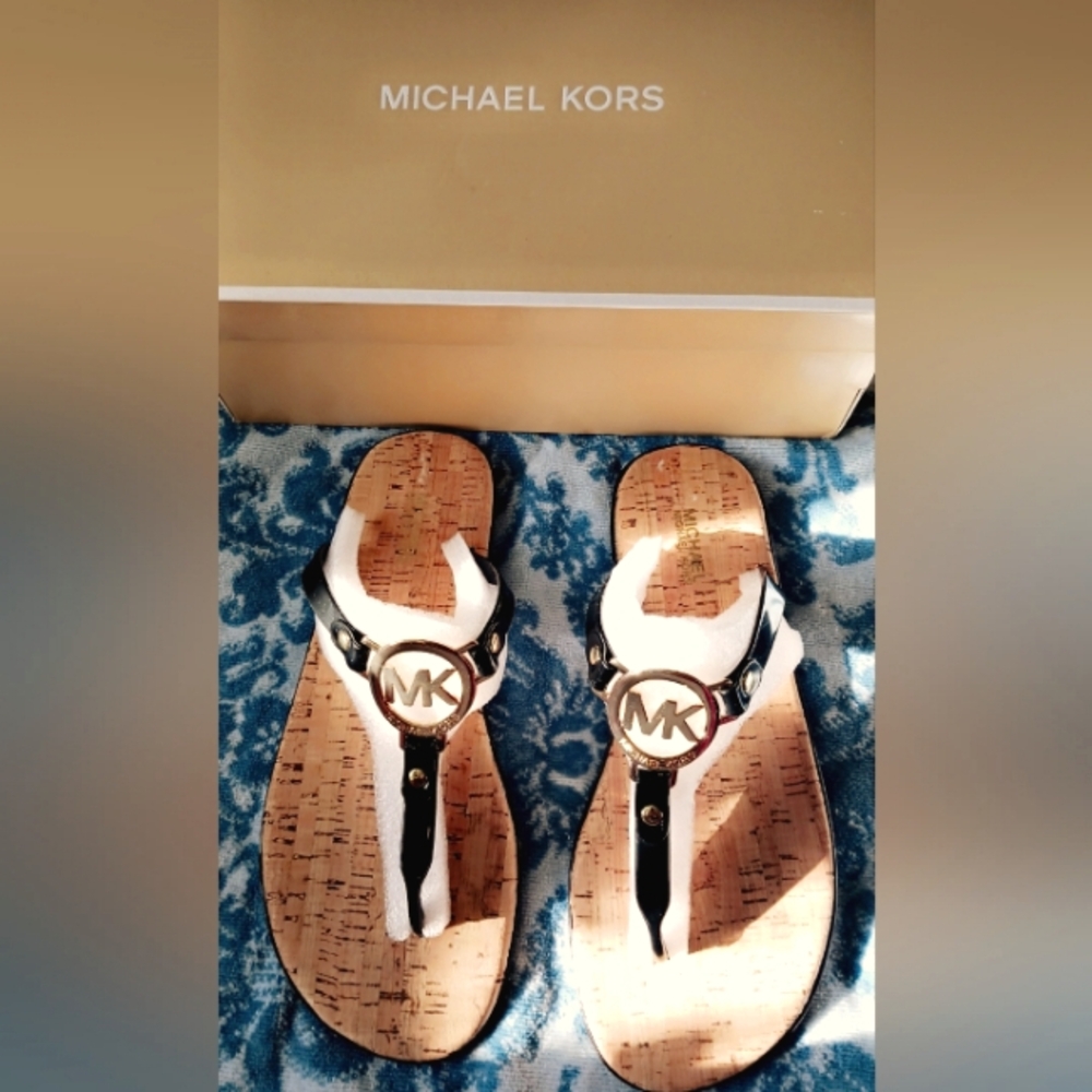 MICHAEL KORS SANDALS SIZE 8
